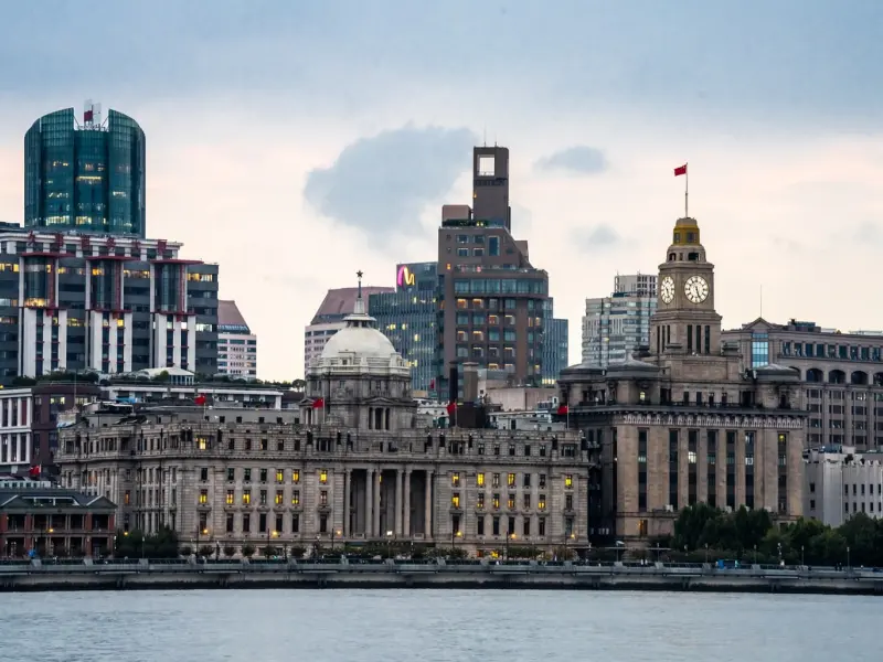 The Bund-Shanghai’s Iconic Waterfront: A Blend of East and West