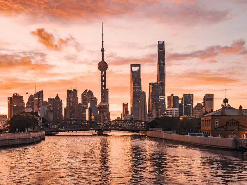 Torre della Perla Orientale-Tocca il cielo nella Torre TV iconica di Shanghai