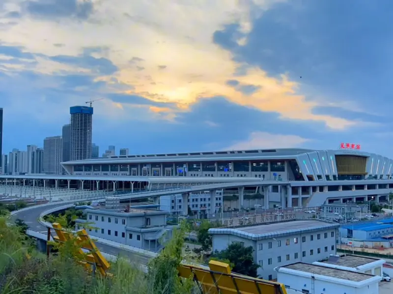 Kunming South Railway Station-Gateway to Southeast Asia and Beyond