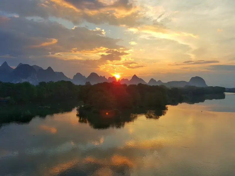 Serenity in Guilin: Exclusive River Cruises and Scenic Vistas