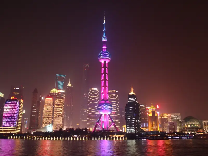 Torre della Perla Orientale-Tocca il cielo nella Torre TV iconica di Shanghai