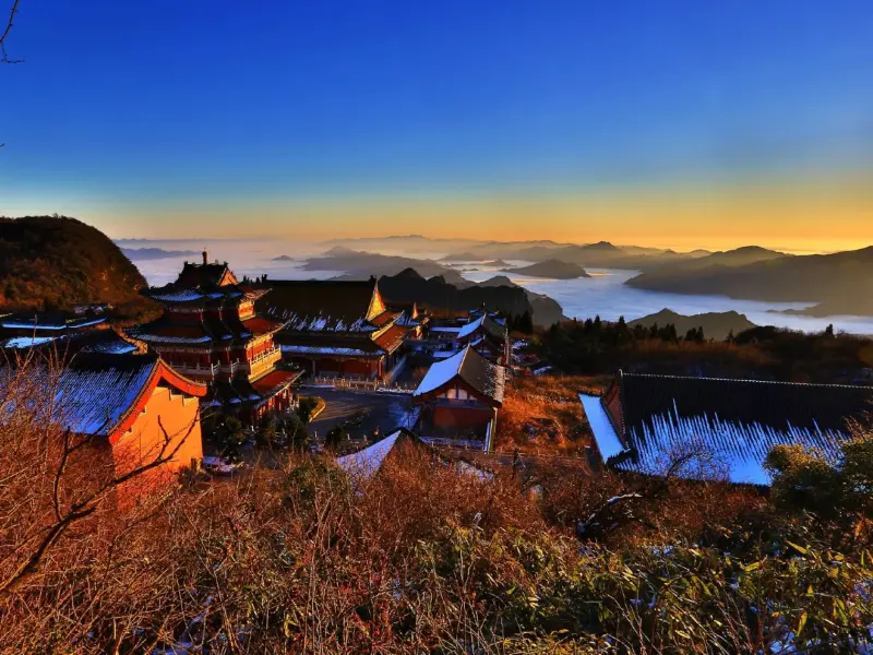 Tianmen Berg-Durchschreiten Sie das Himmlische Tor und genießen Sie die Panoramablicke