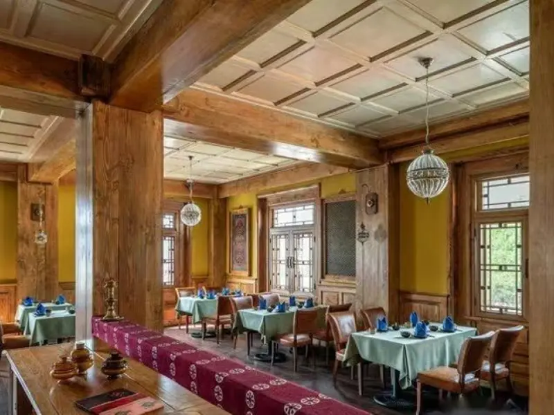 Songtsam Lhasa Linka Hotel-Exquisite Tibetan Dining Experience in Lhasa