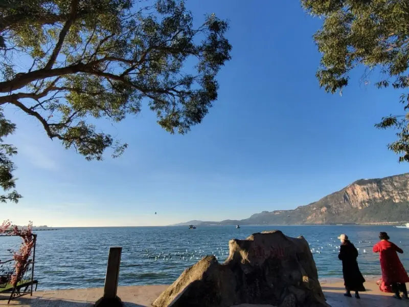 Lago Dianchi-A Joia Brilhante de Kunming