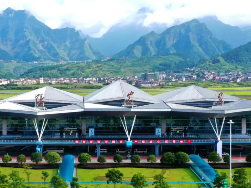 Zhangjiajie Hehua Airport-Gateway to the Majestic Landscapes of Zhangjiajie